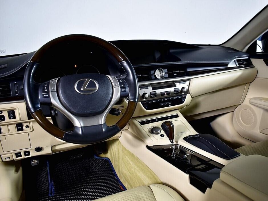 Lexus ES, 2.5 л, АТ, 2014 фото 5