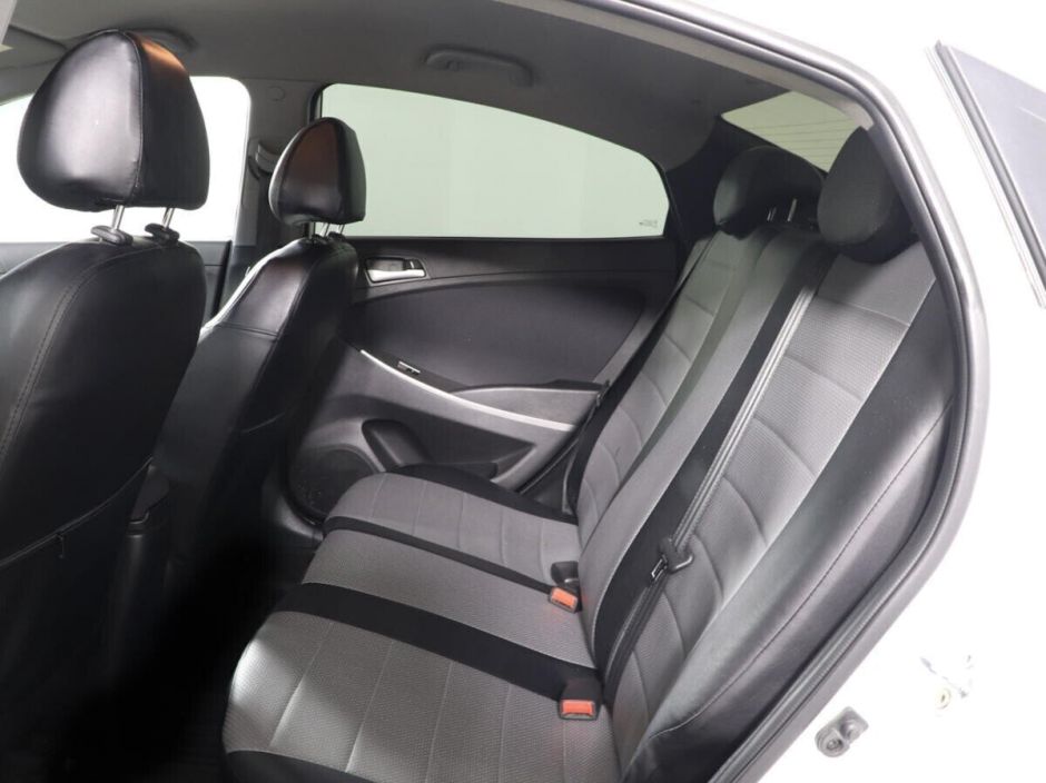 Hyundai Solaris, 1.6 л, АТ, 2015 фото 1