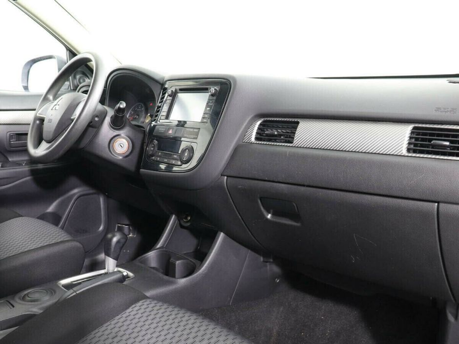 Mitsubishi Outlander, 2.0 л, Вариатор, 2015 фото 1
