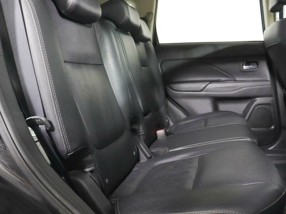 Mitsubishi Outlander, 2.4 л, Вариатор, 2014 фото 1