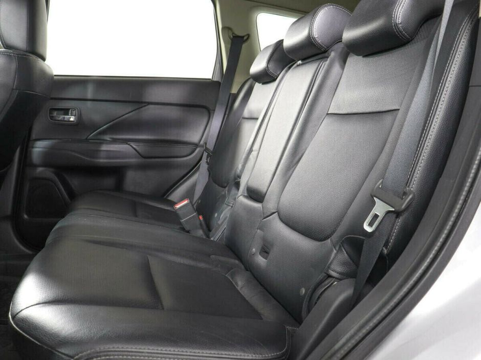 Mitsubishi Outlander, 2.4 л, Вариатор, 2014 фото 8