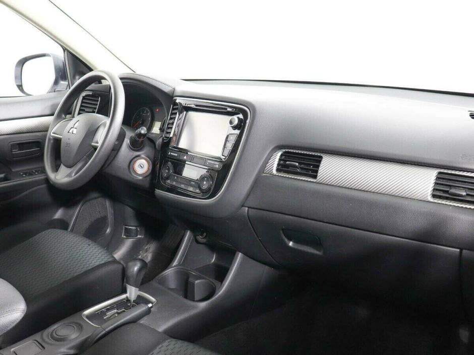 Mitsubishi Outlander, 2.0 л, Вариатор, 2015 фото 8