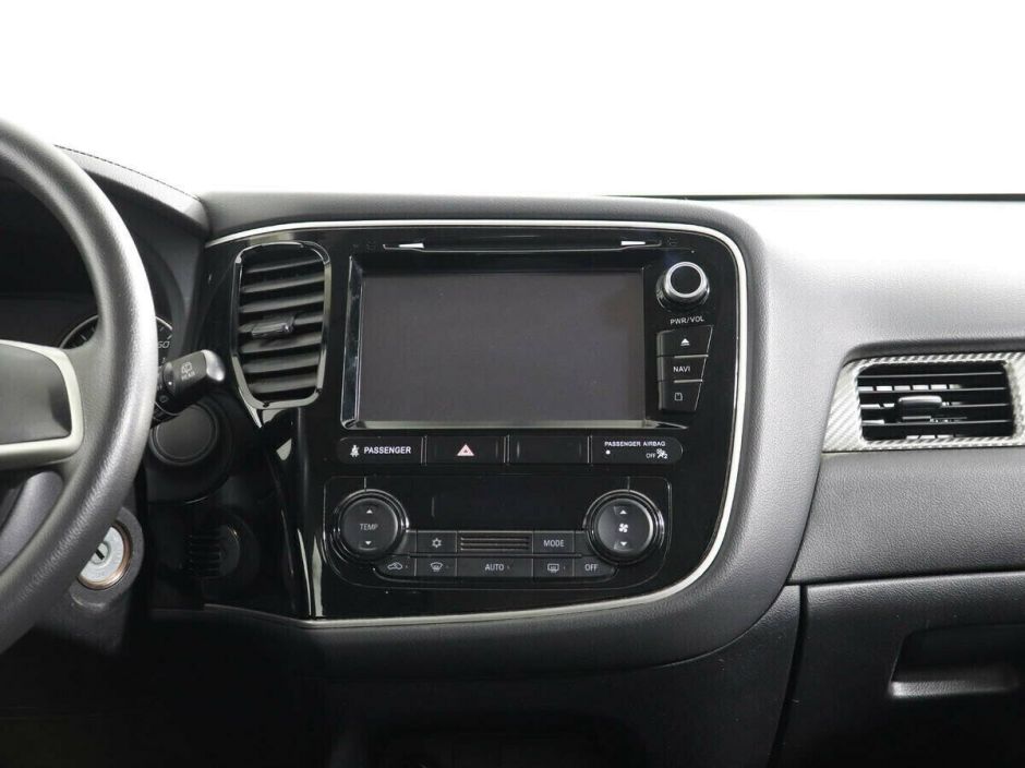 Mitsubishi Outlander, 2.0 л, Вариатор, 2015 фото 1