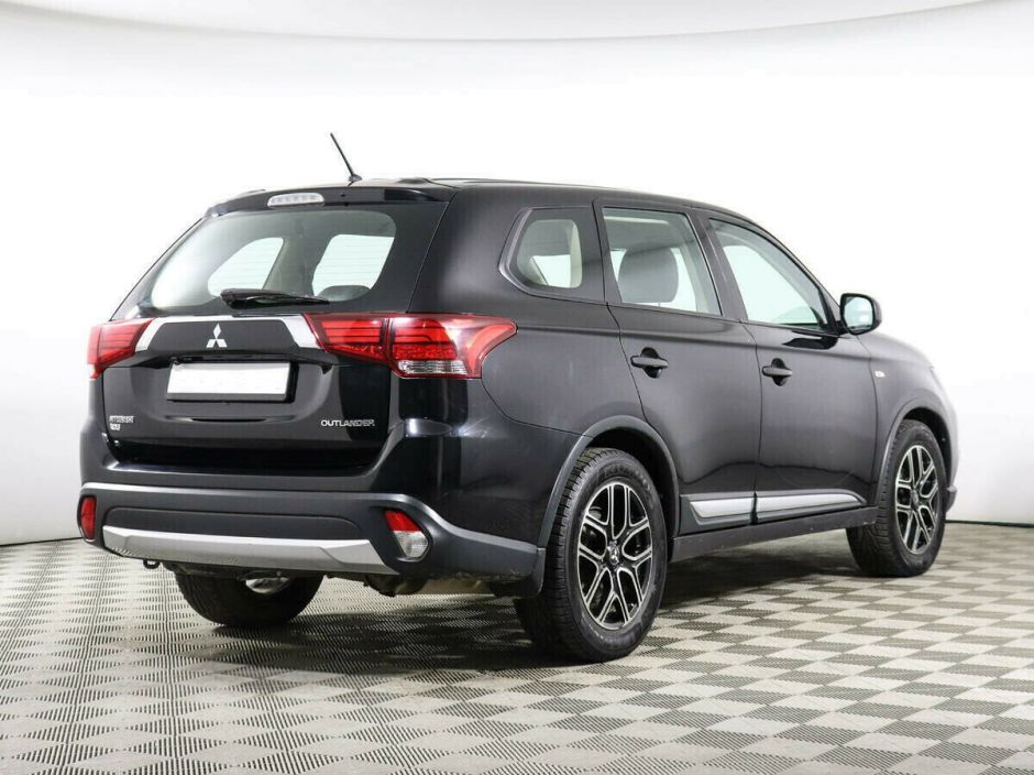 Mitsubishi Outlander, 2.4 л, Вариатор, 2017 фото 6