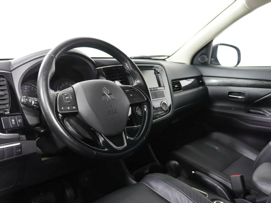 Mitsubishi Outlander, 2.4 л, Вариатор, 2017 фото 7