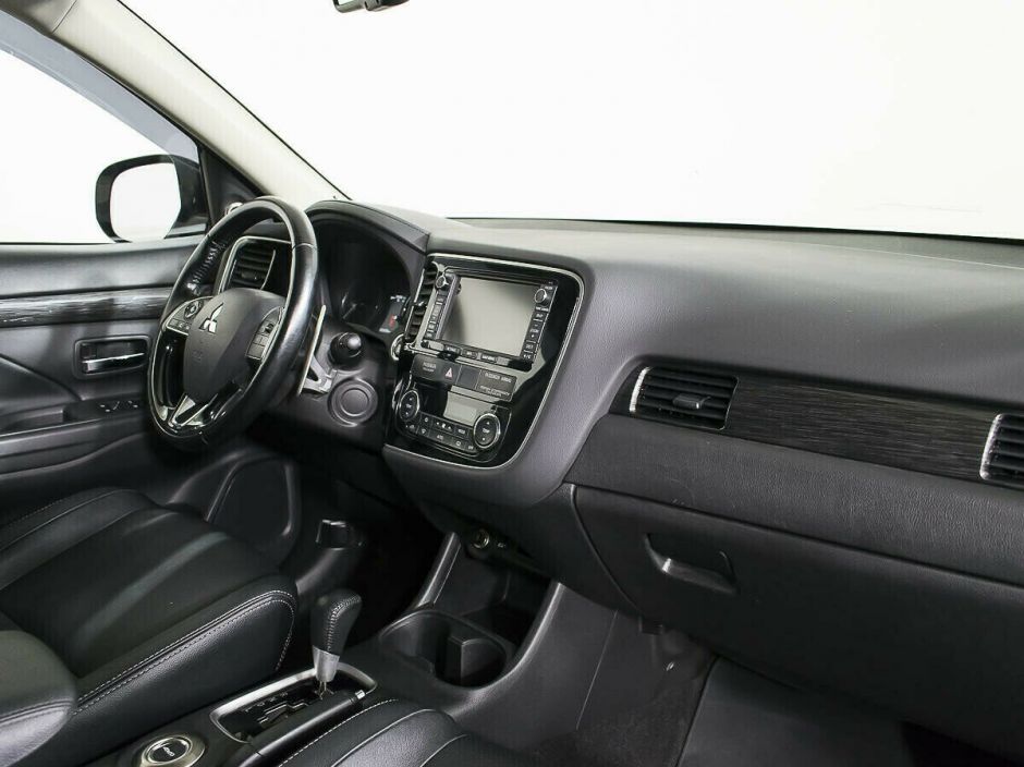 Mitsubishi Outlander, 2.4 л, Вариатор, 2018 фото 7