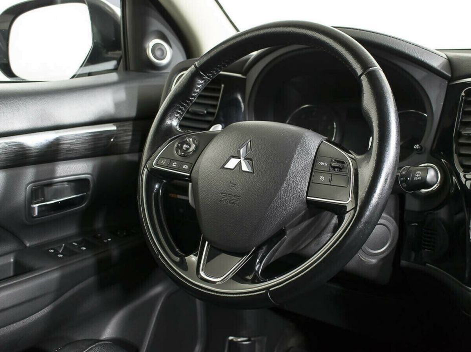 Mitsubishi Outlander, 2.4 л, Вариатор, 2018 фото 10