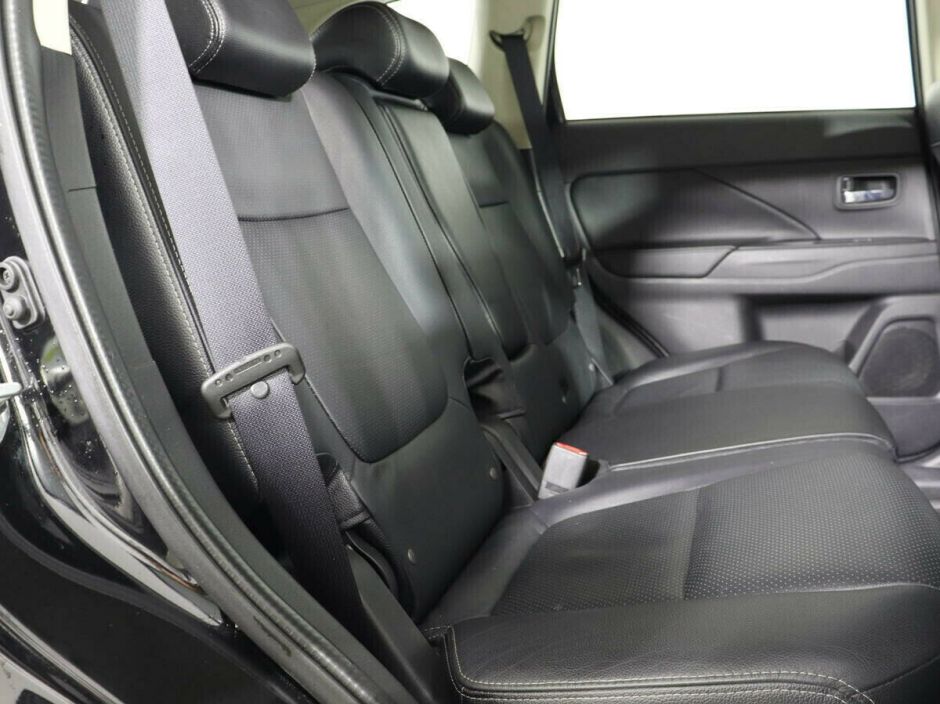 Mitsubishi Outlander, 2.4 л, Вариатор, 2015 фото 1
