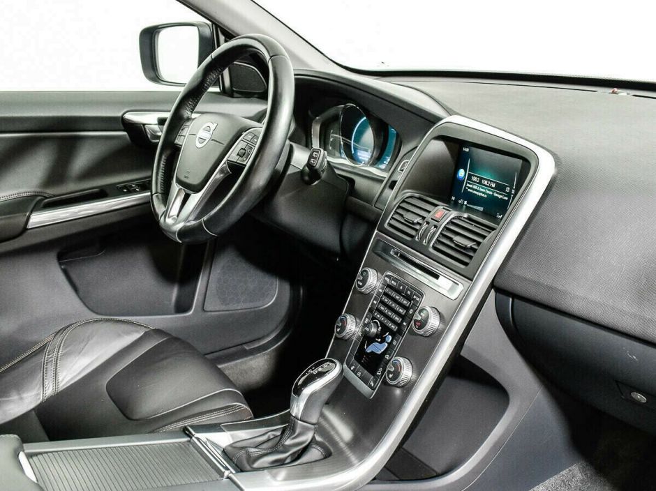 Volvo XC60, 2.4 л, АТ, 2015 фото 2