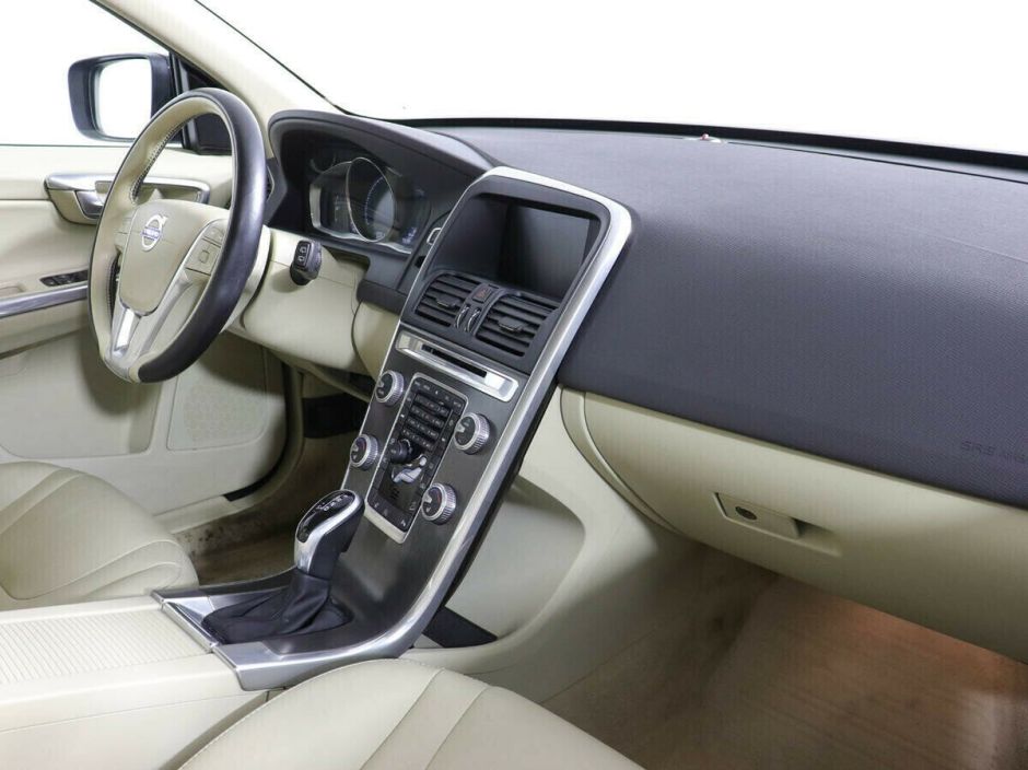 Volvo XC60, 2.4 л, АТ, 2017 фото 7