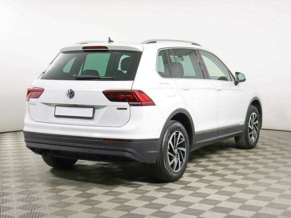 Volkswagen Tiguan, 1.5 л, Робот, 2018 фото 5
