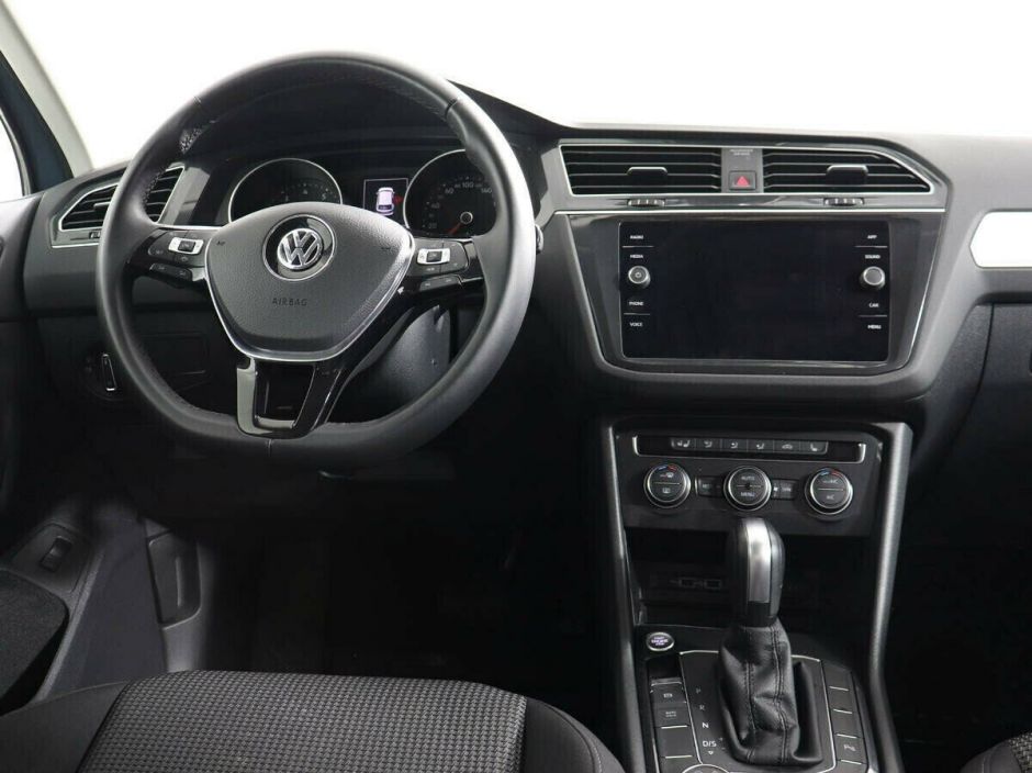 Volkswagen Tiguan, 1.5 л, Робот, 2019 фото 7