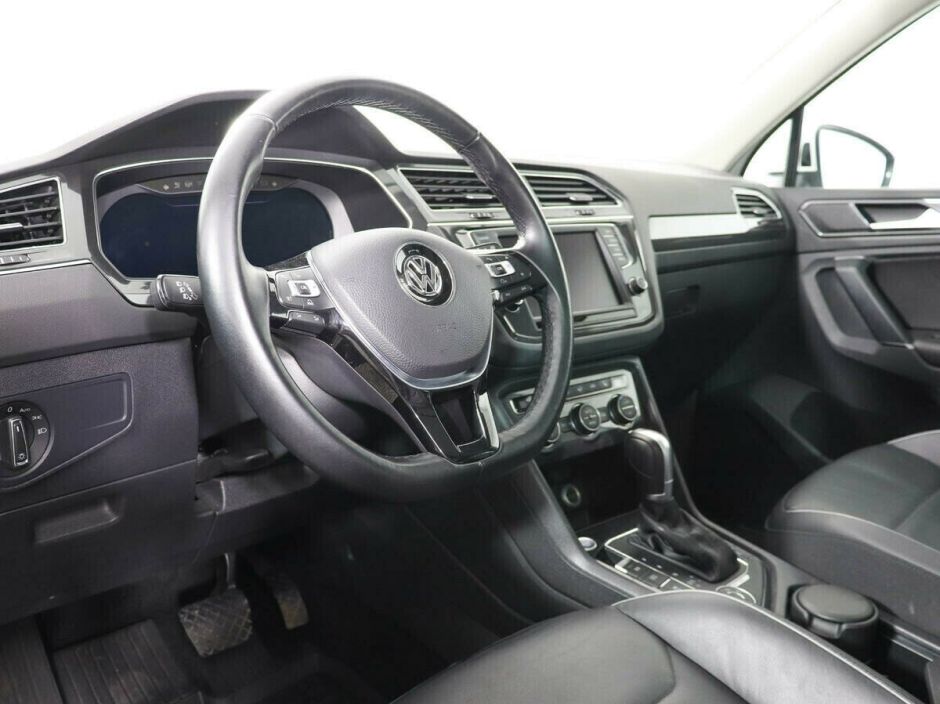 Volkswagen Tiguan, 2.0 л, Робот, 2017 фото 10