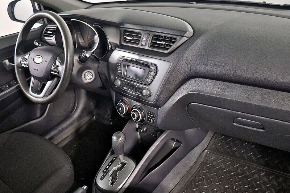Kia Rio, 1.6 л, АТ, 2013 фото 2