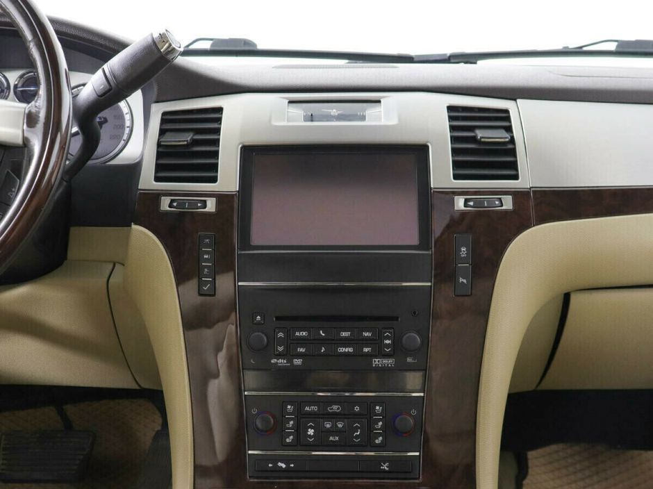 Cadillac Escalade, 6.2 л, АТ, 2012 фото 2