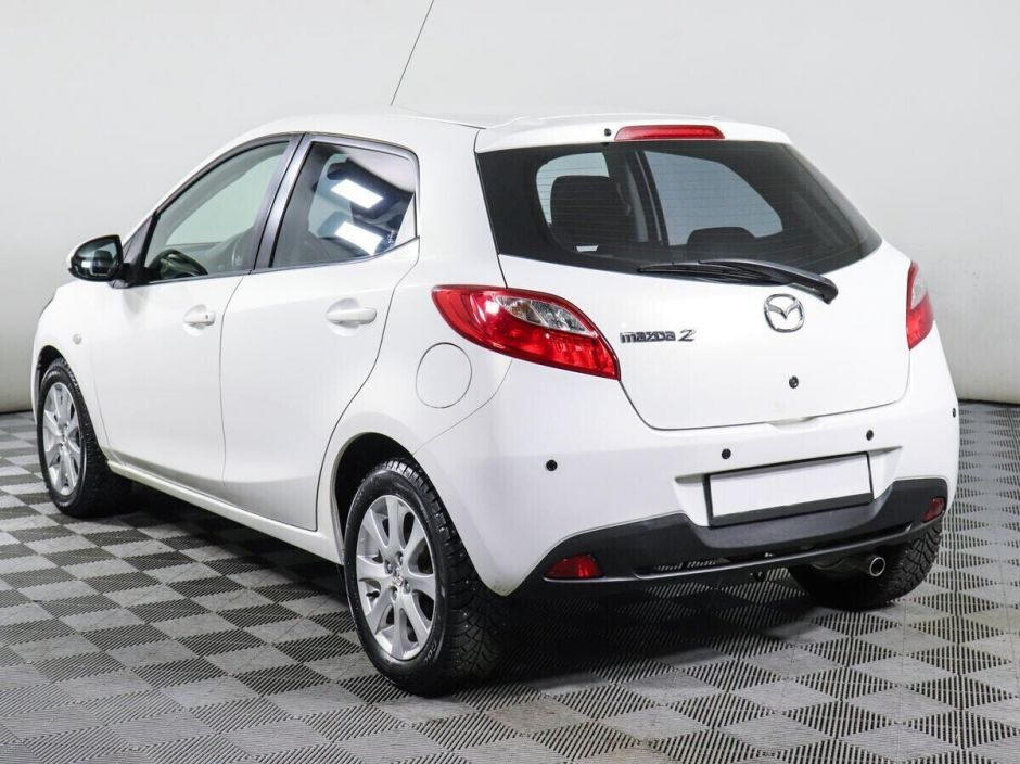 Mazda 2, 1.5 л, АТ, 2009 фото 6