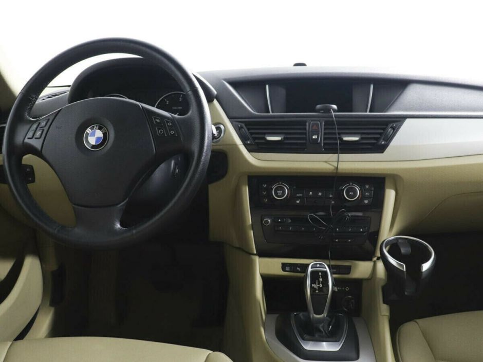 BMW X1, 2.0 л, АТ, 2013 фото 2