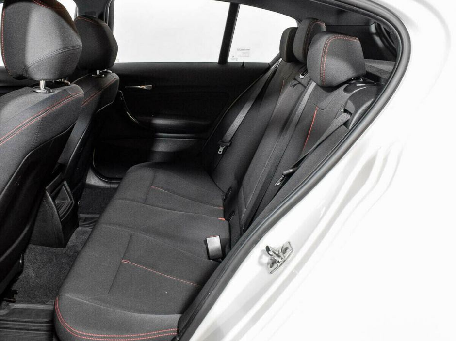 BMW 1 серии, 2.0 л, АТ, 2012 фото 1