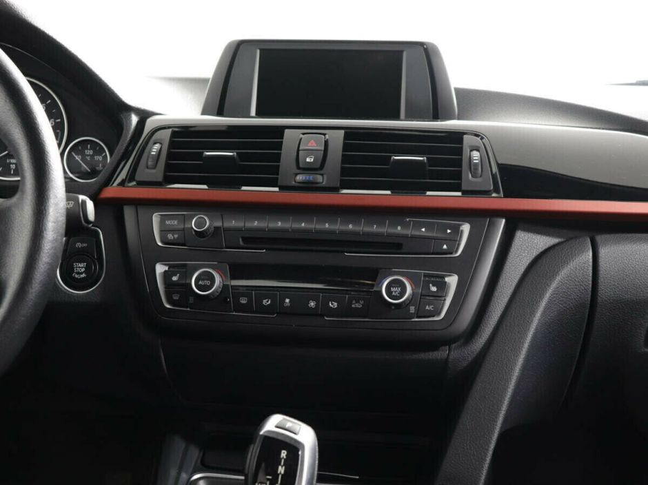 BMW 3 серии, 2.0 л, АТ, 2013 фото 2