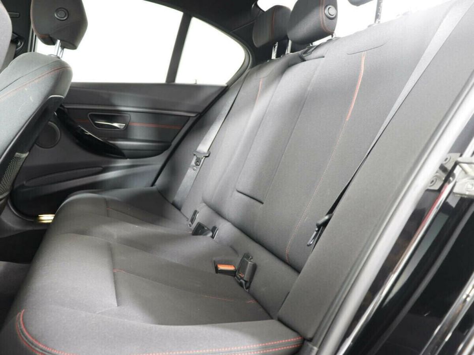 BMW 3 серии, 2.0 л, АТ, 2013 фото 1
