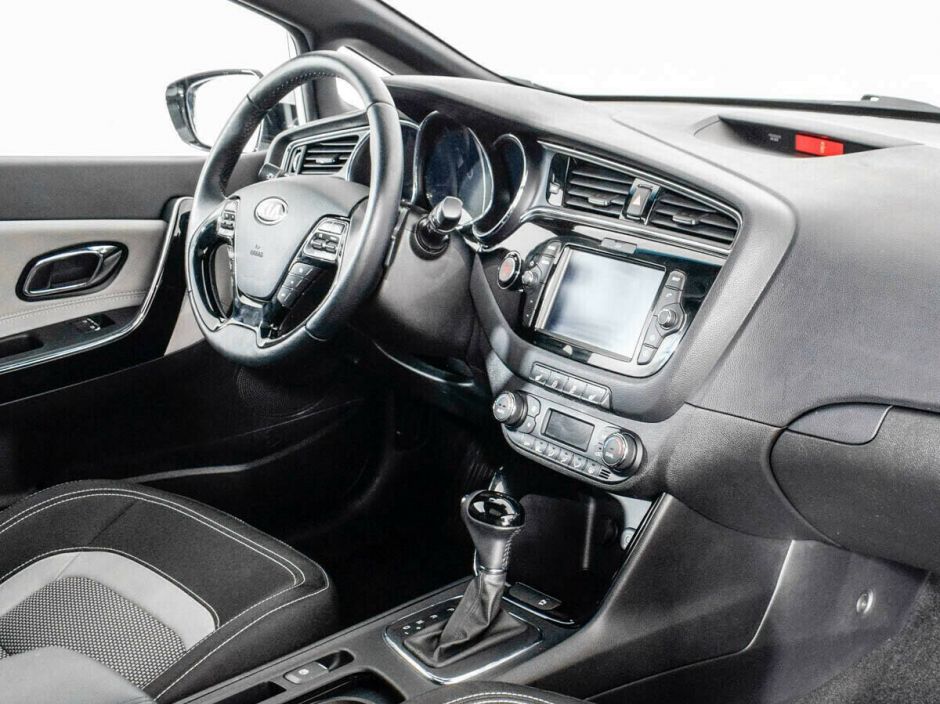 Kia Ceed, 1.6 л, АТ, 2016 фото 2