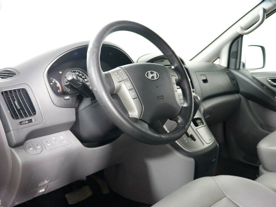 Hyundai Grand Starex, 2.5 л, АТ, 2011 фото 7
