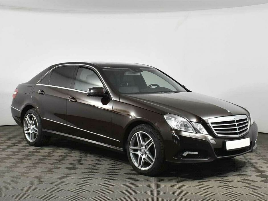 Mercedes-Benz E-Класс, 3.5 л, АТ, 2010 фото 4