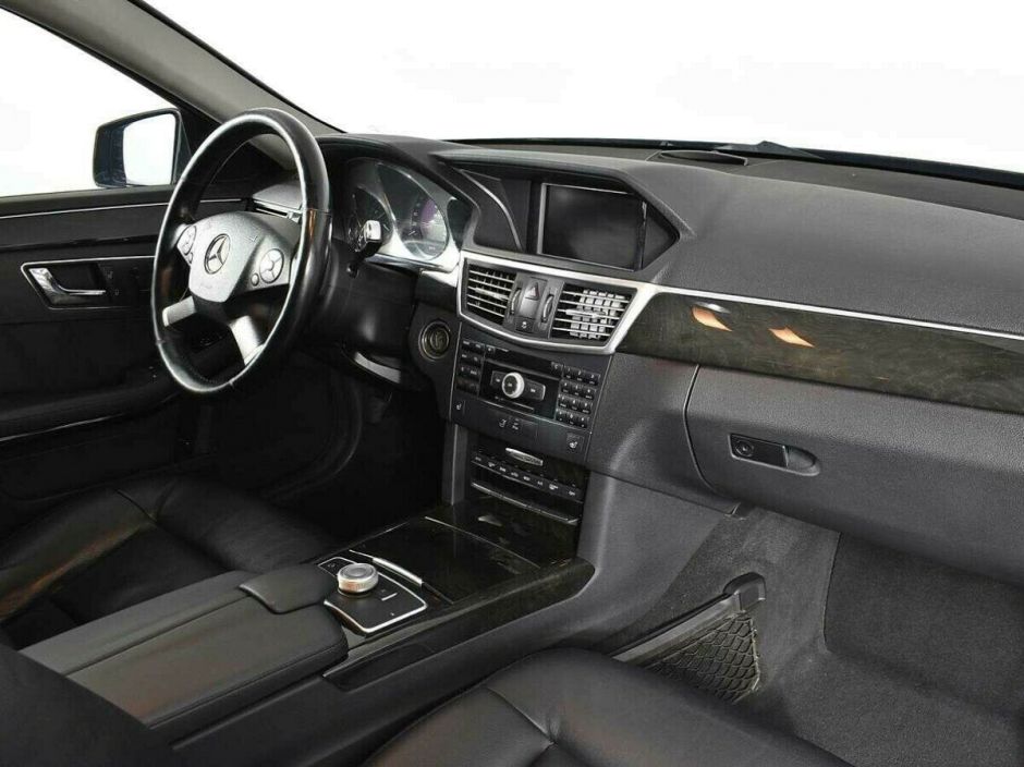 Mercedes-Benz E-Класс, 3.5 л, АТ, 2010 фото 2