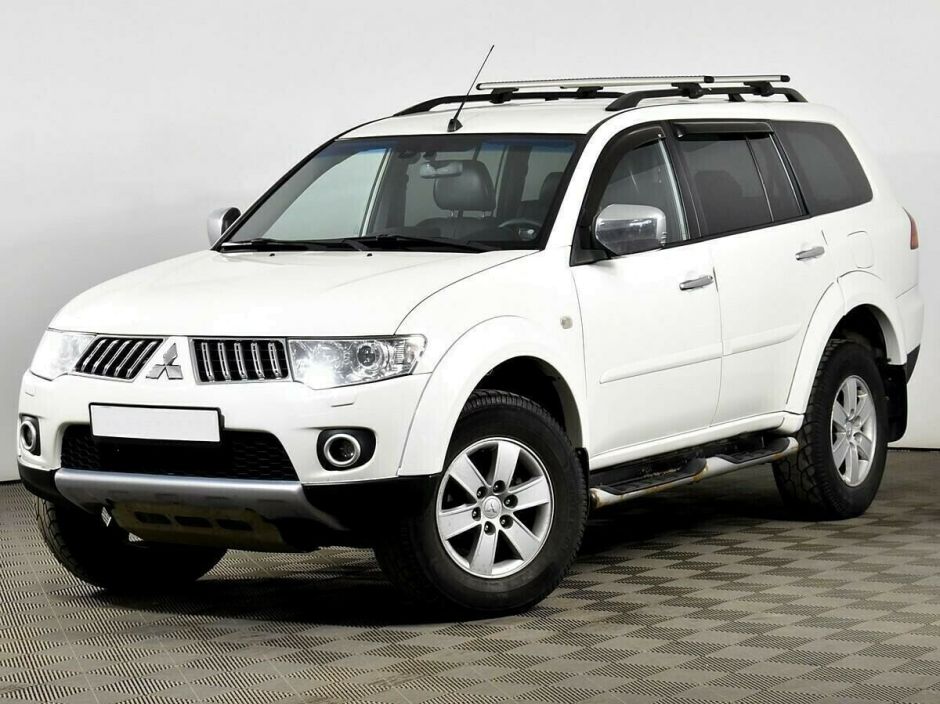 Mitsubishi Pajero Sport, 3.0 л, АТ, 2010 фото 3