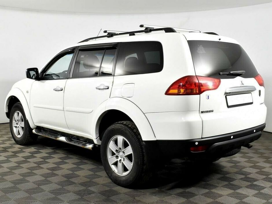 Mitsubishi Pajero Sport, 3.0 л, АТ, 2010 фото 5