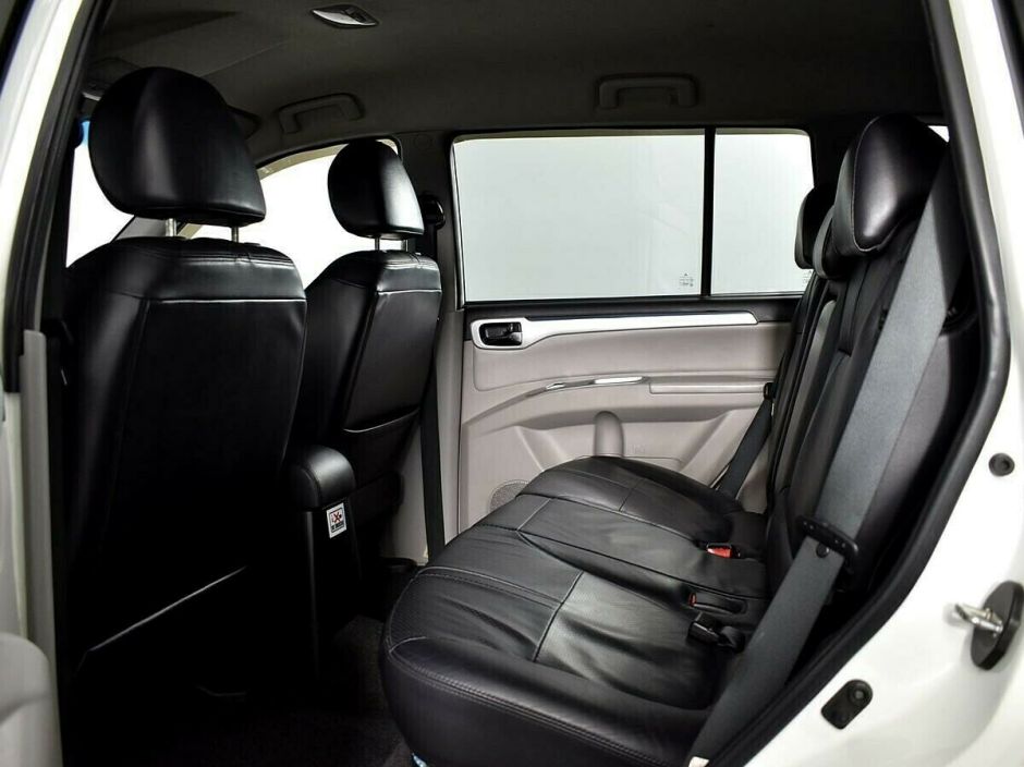 Mitsubishi Pajero Sport, 3.0 л, АТ, 2010 фото 2