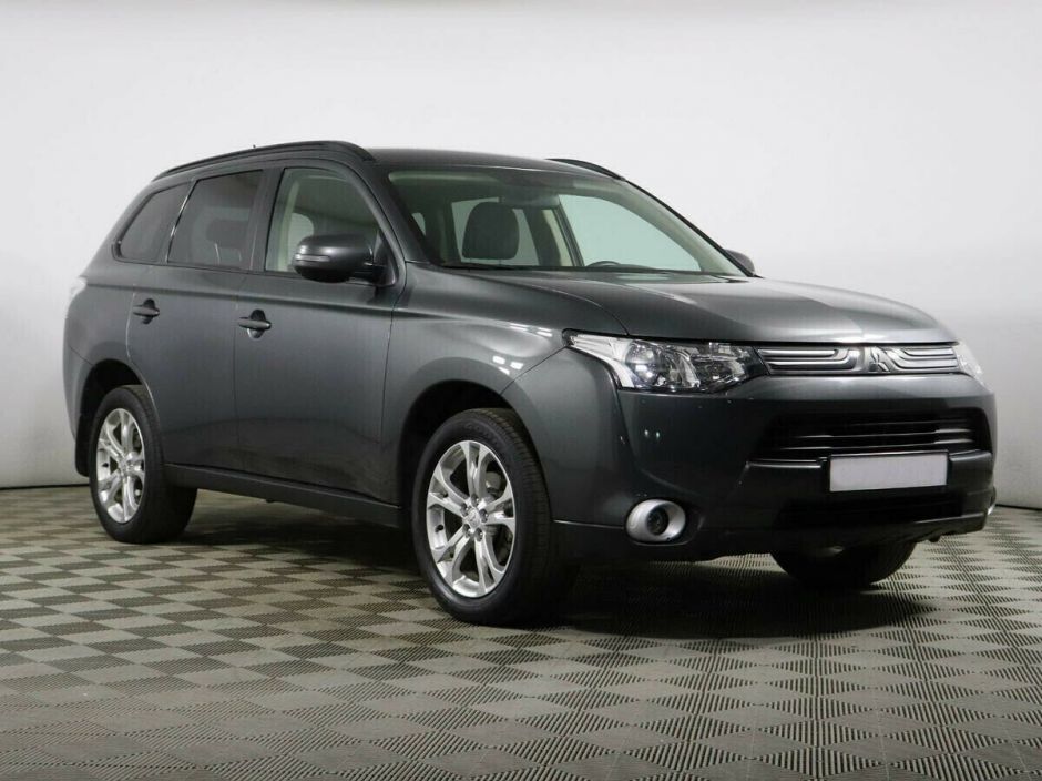 Mitsubishi Outlander, 2.0 л, Вариатор, 2014 фото 4