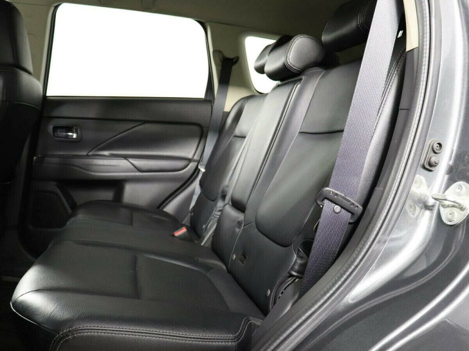 Mitsubishi Outlander, 2.0 л, Вариатор, 2014 фото 8