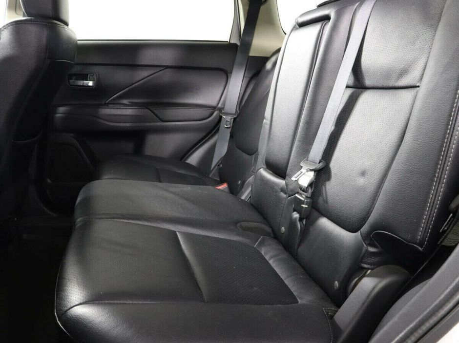 Mitsubishi Outlander, 2.4 л, Вариатор, 2014 фото 10