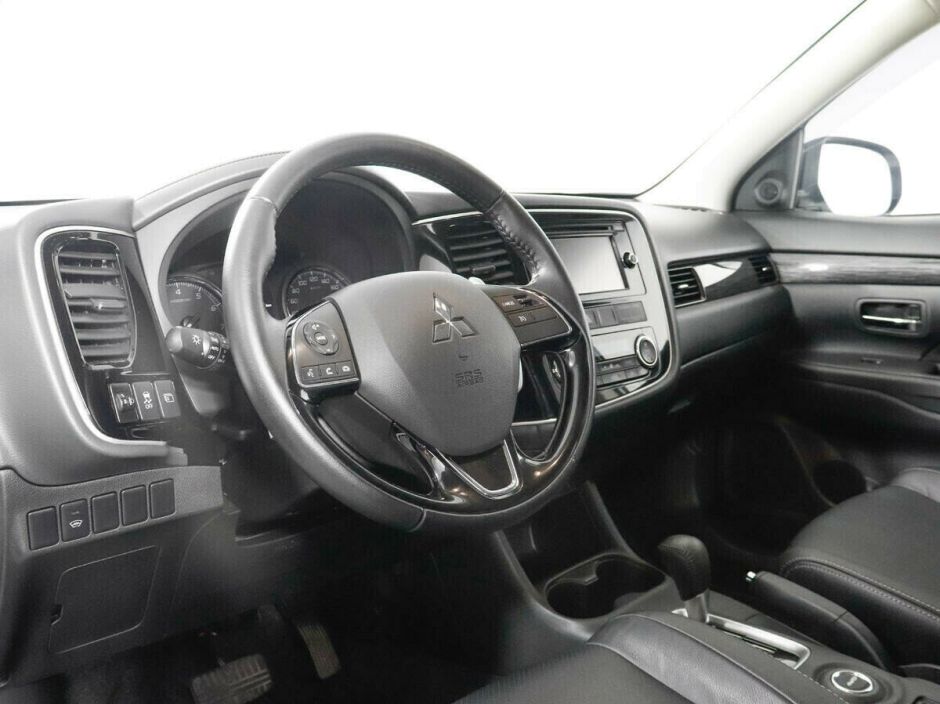 Mitsubishi Outlander, 2.4 л, Вариатор, 2016 фото 7