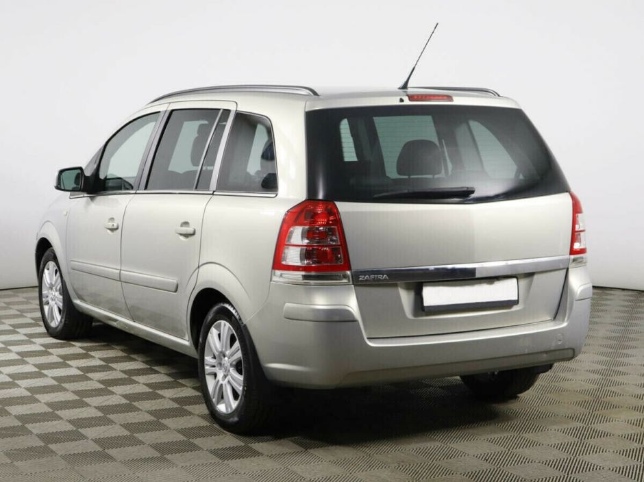 Opel Zafira, 1.8 л, Робот, 2011 фото 5