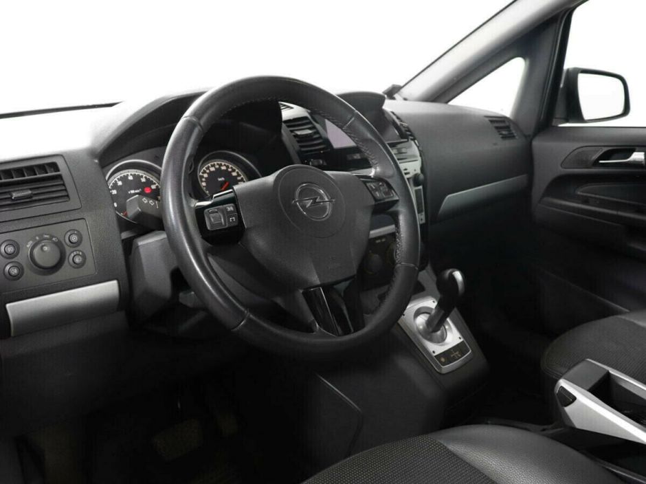 Opel Zafira, 1.8 л, Робот, 2011 фото 10