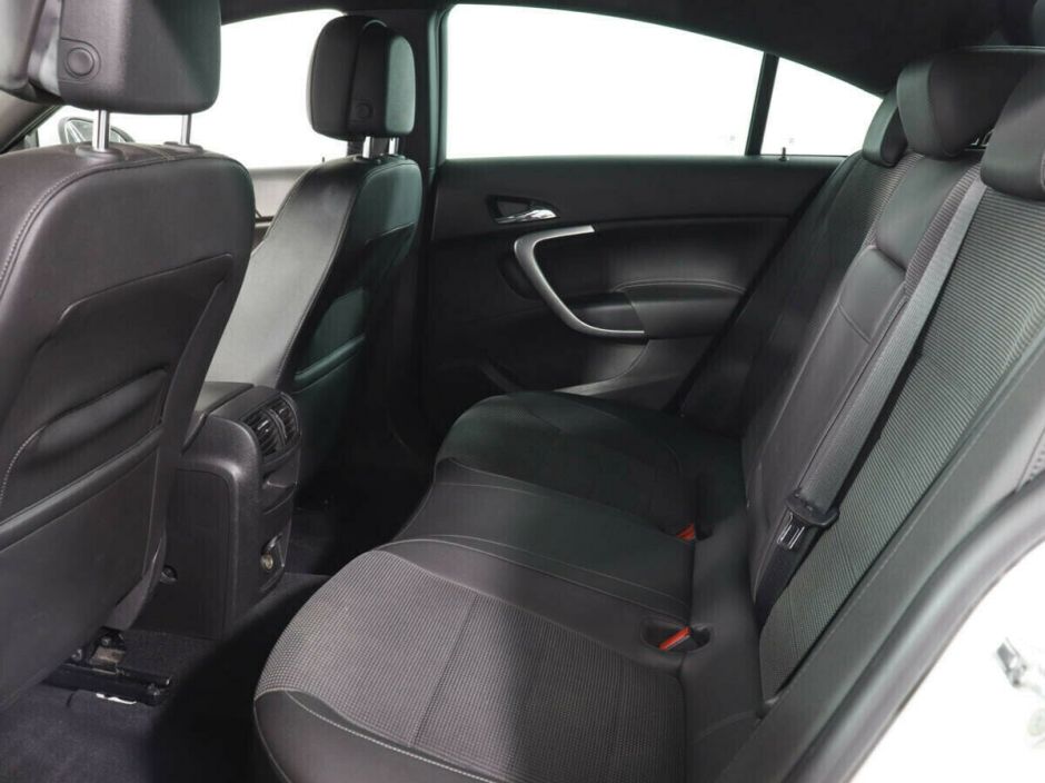 Opel Insignia, 2.0 л, АТ, 2011 фото 1