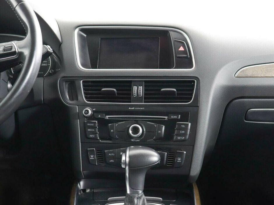 Audi Q5, 2.0 л, АТ, 2012 фото 2