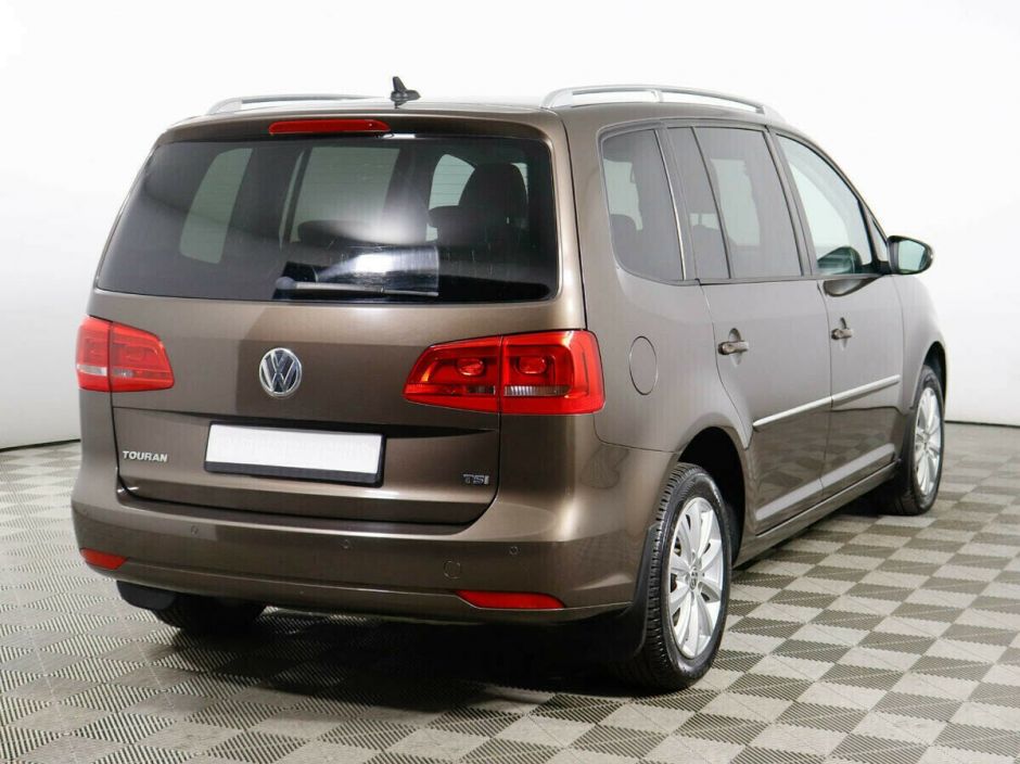 Volkswagen Touran, 1.4 л, Робот, 2011 фото 5