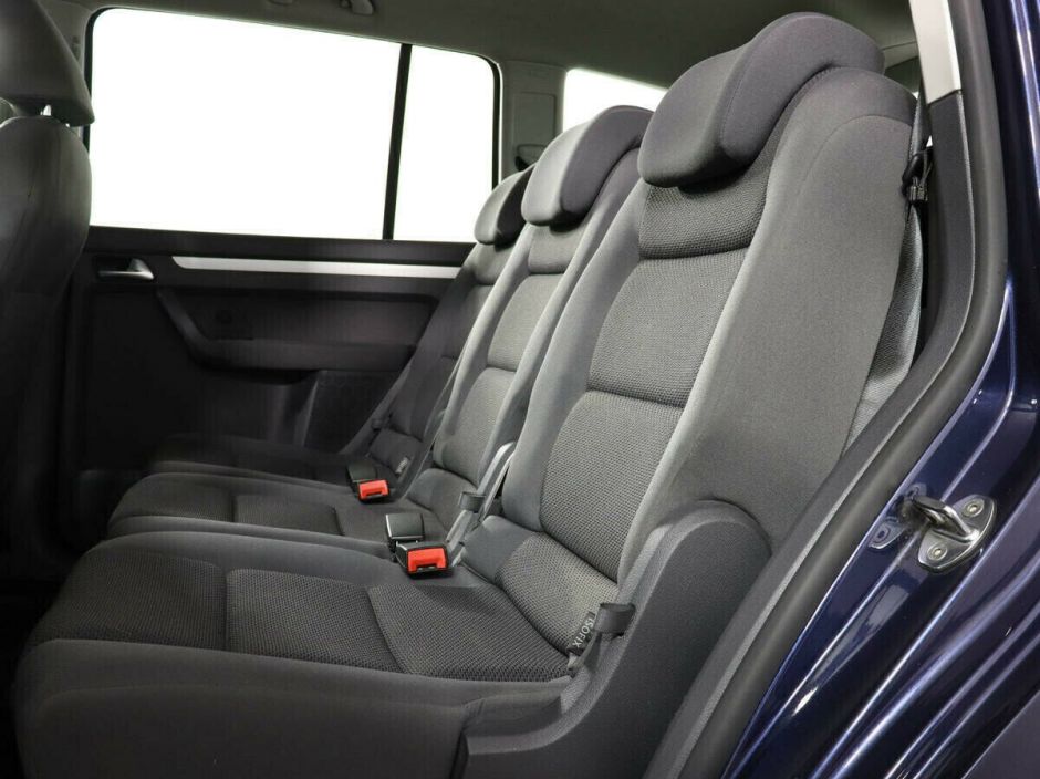 Volkswagen Touran, 1.2 л, МТ, 2011 фото 1