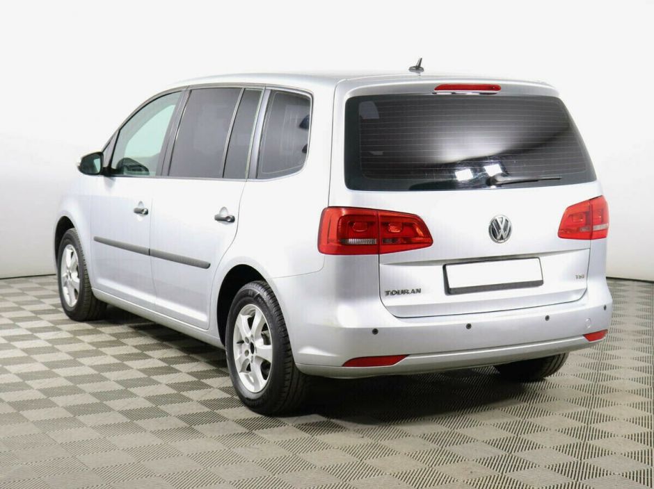 Volkswagen Touran, 1.4 л, Робот, 2011 фото 6