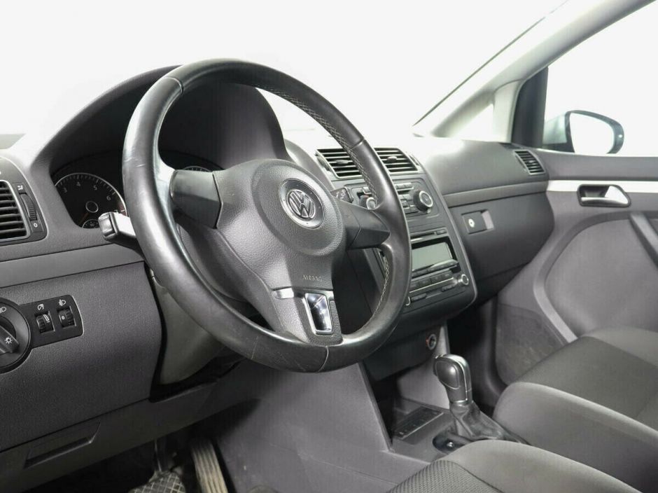 Volkswagen Touran, 1.4 л, Робот, 2011 фото 2
