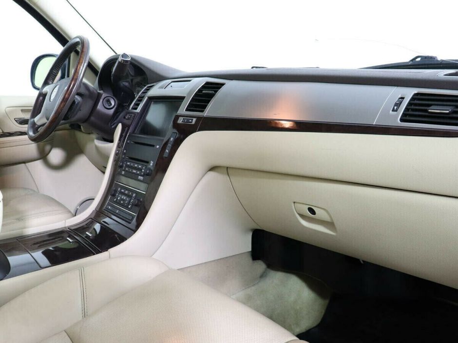 Cadillac Escalade, 6.2 л, АТ, 2010 фото 7