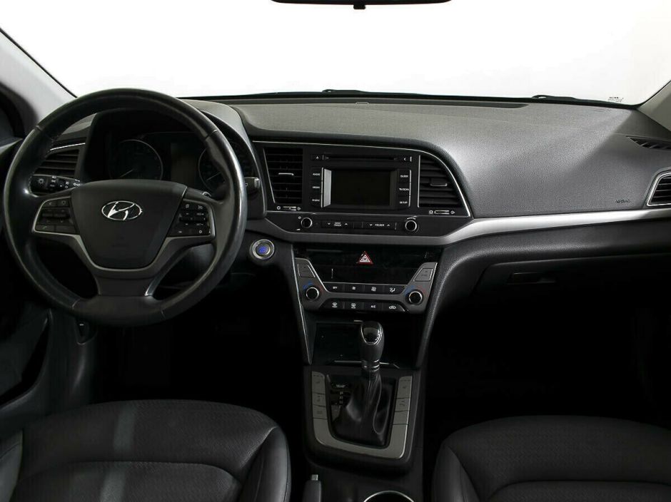 Hyundai Elantra, 2.0 л, АТ, 2017 фото 11
