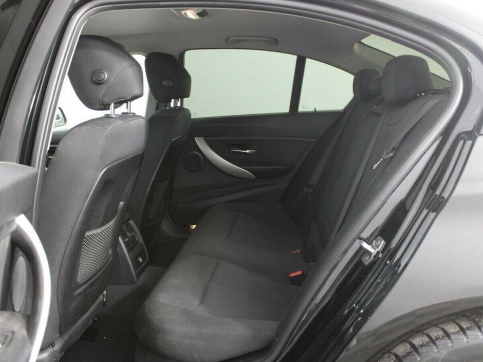BMW 3 серии, 1.6 л, АТ, 2012 фото 1
