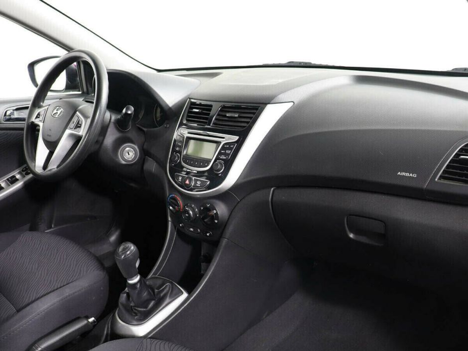 Hyundai Solaris, 1.6 л, МТ, 2013 фото 8