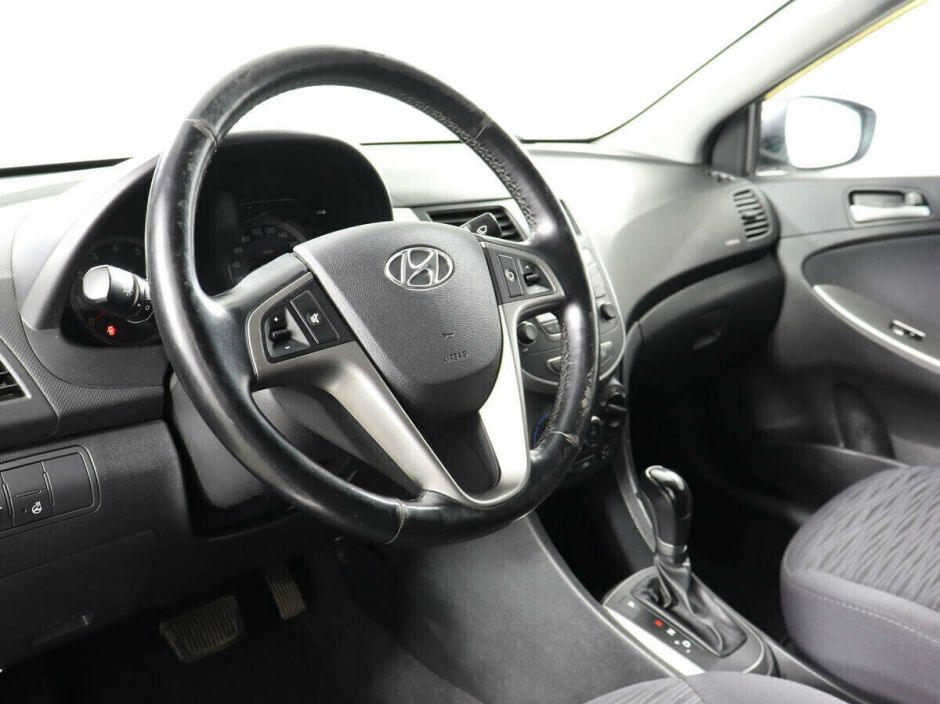 Hyundai Solaris, 1.6 л, АТ, 2016 фото 8