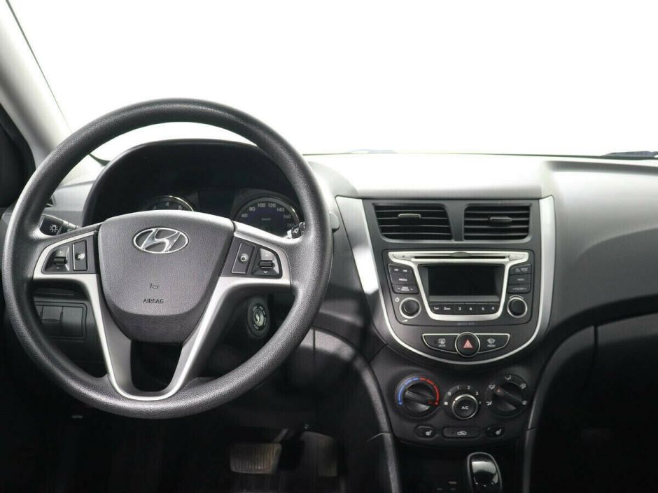 Hyundai Solaris, 1.6 л, АТ, 2016 фото 2