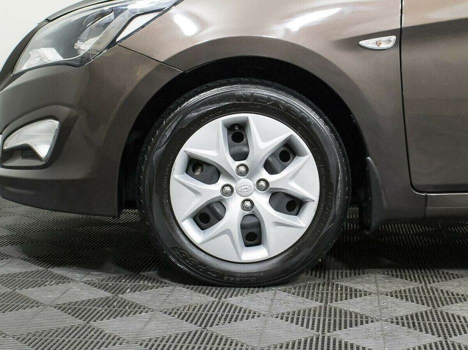 Hyundai Solaris, 1.6 л, АТ, 2016 фото 8